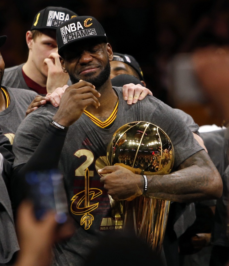 骑士领跑詹姆斯下家概率 队史第一人或返乡退役