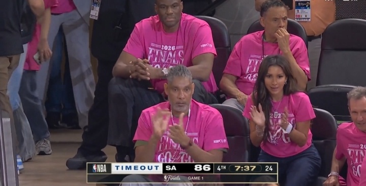 大卫·韦斯特：文班换邓肯马刺能夺冠，邓肯不会投三分