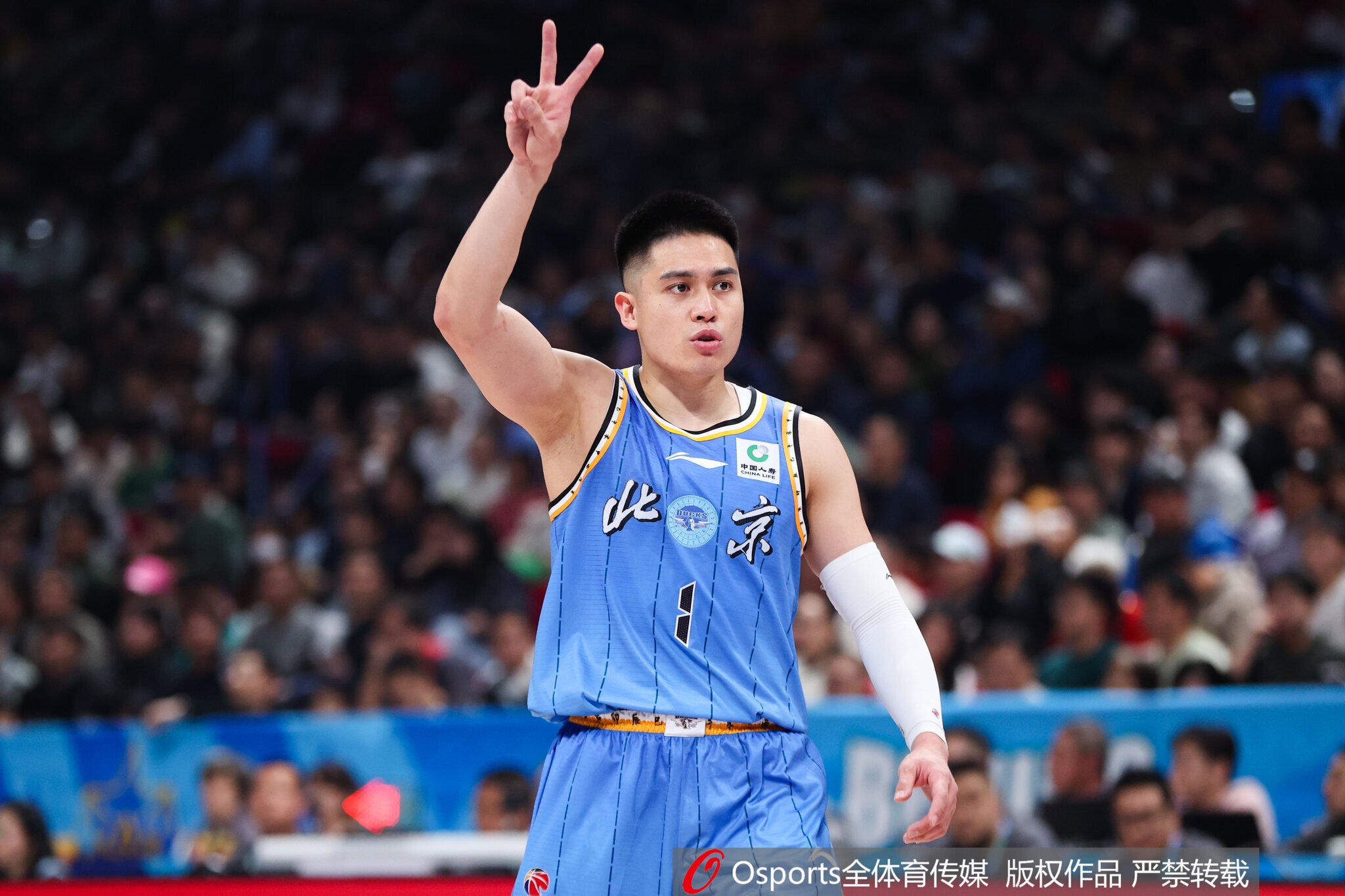 陈盈骏赴美特训：师从老熟人哈克比，侧重后卫专项技能