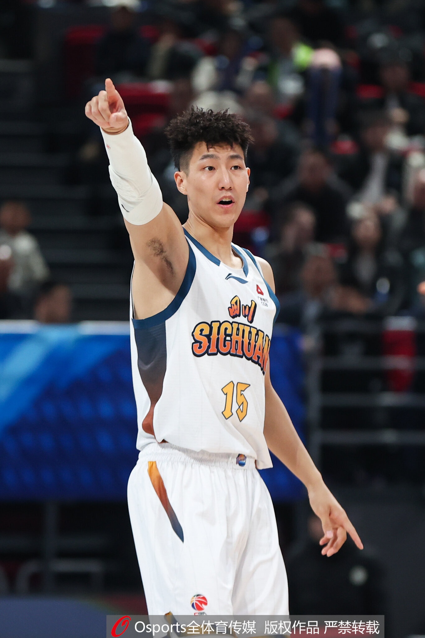 南京同曦三年C类合同锁定锋线李玮灏 南京同曦三年C类合同锁定锋线李玮灏