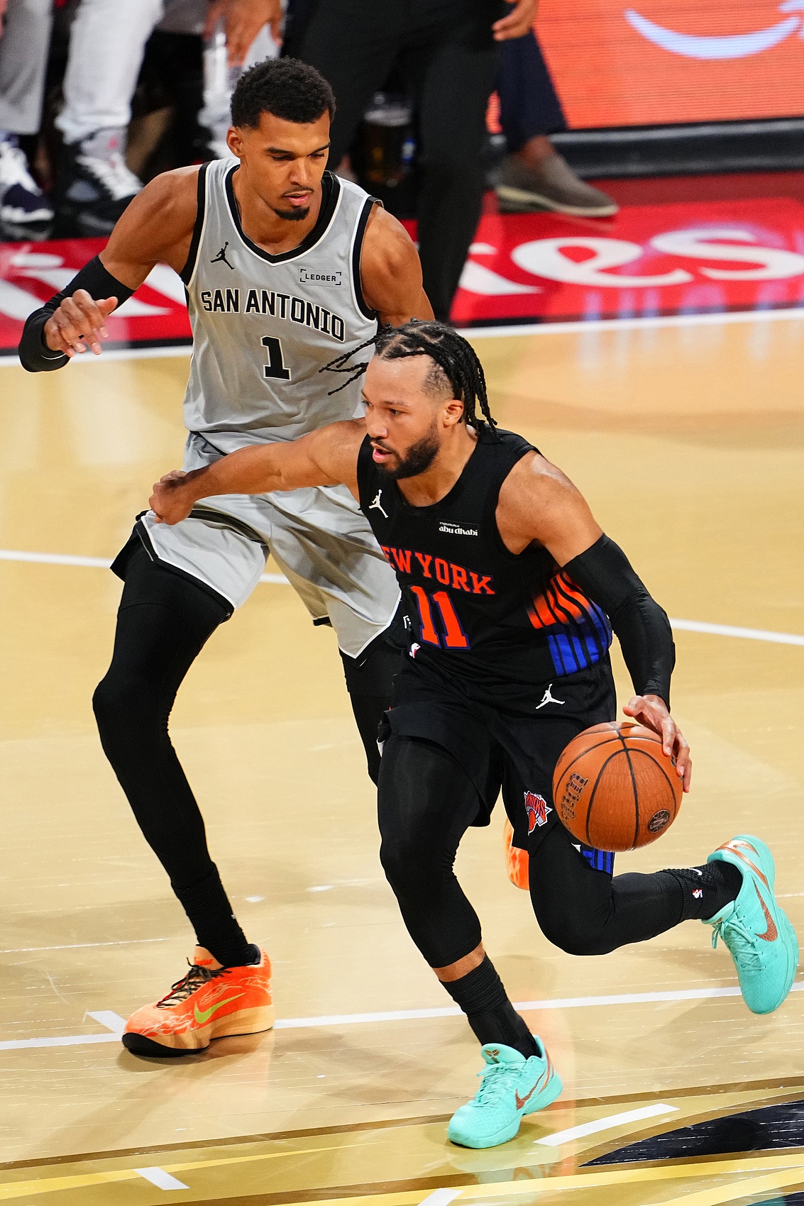 文班登2K27封面,尼克斯死忠导演Stiller:五场拿下马刺夺冠 文班登2K27封面,尼克斯死忠导演Stiller:五场拿下马刺夺冠