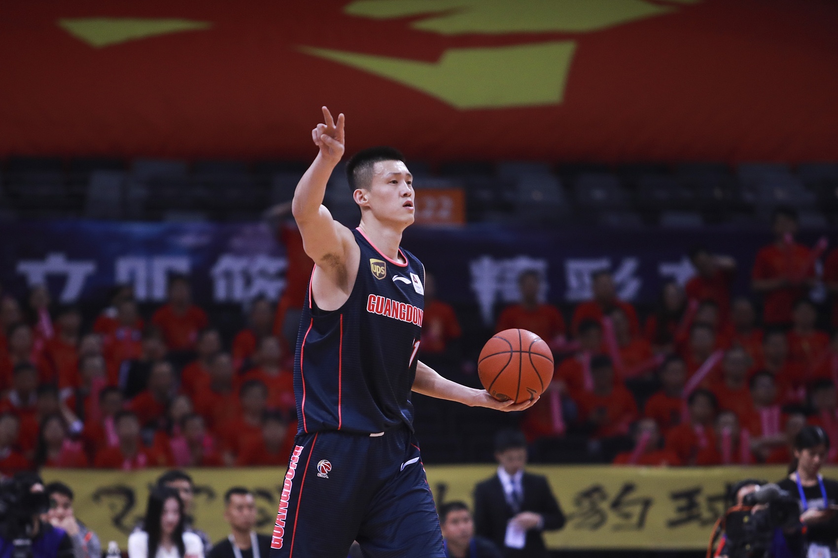 媒体人：周鹏或重返广东 另一建议：任宝远队主帅培养接班人