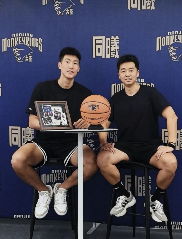 同曦连签两将：杜润旺三分火力增援，李玮颢侧翼补强