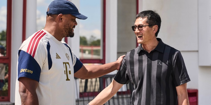 邵佳一造访塞本纳大街 与孔帕尼交流阵容建设 邵佳一造访塞本纳大街 与孔帕尼交流阵容建设