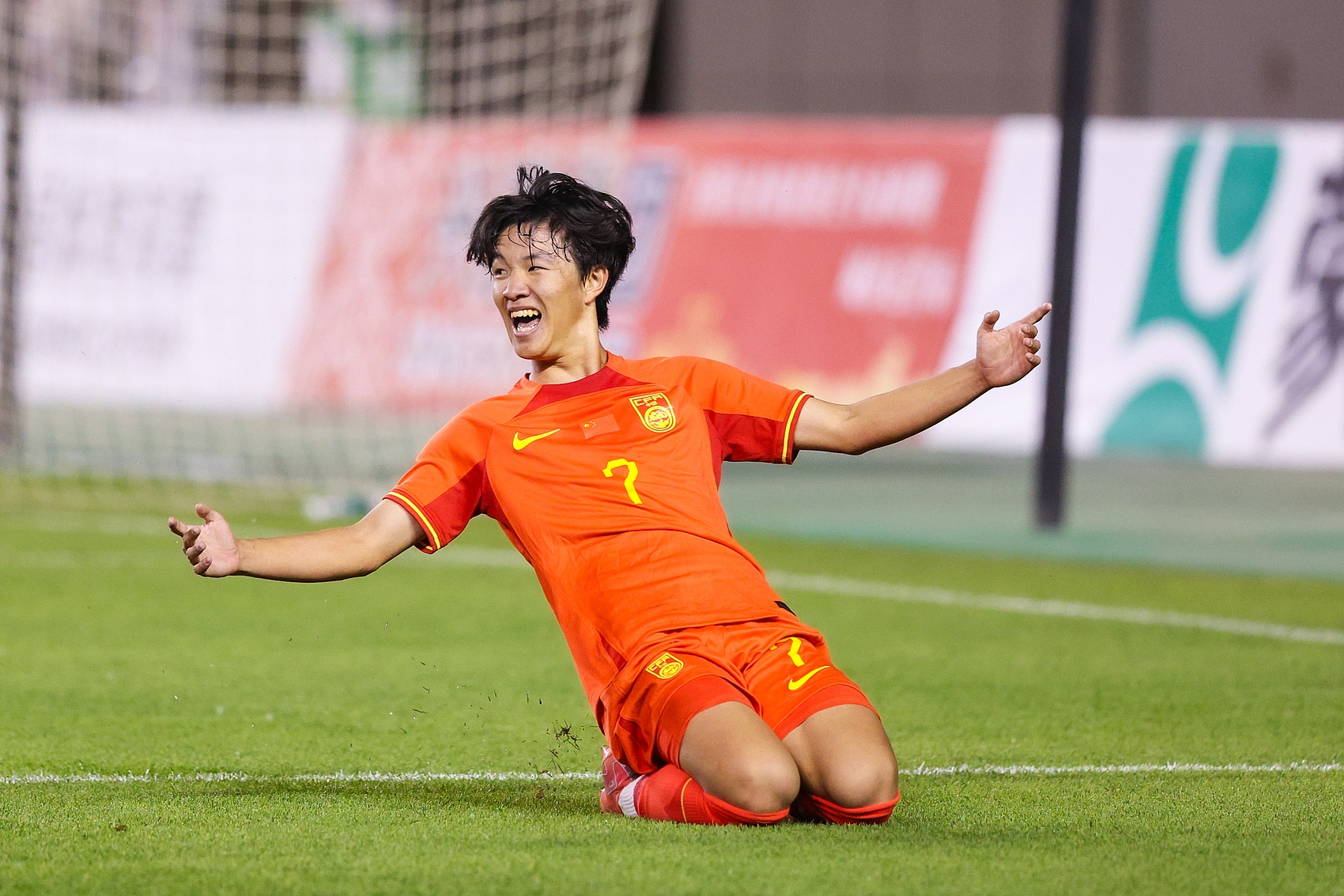 U17国足明日之星对手确认：阿森纳勒沃库森在列，袁博涵未入选但获浮嶋敏重视