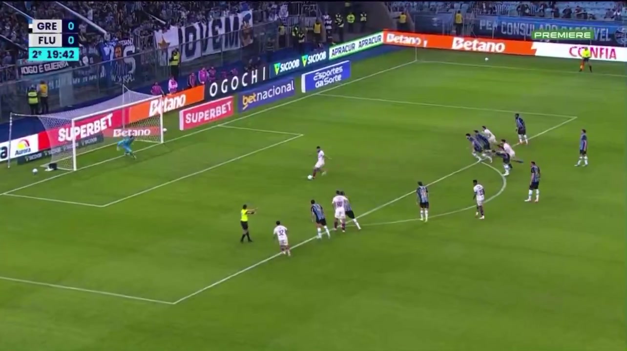 40岁胡尔克点射破门 打入弗鲁米嫩塞处子球 赛季6球3助 40岁胡尔克点射破门 打入弗鲁米嫩塞处子球 赛季6球3助