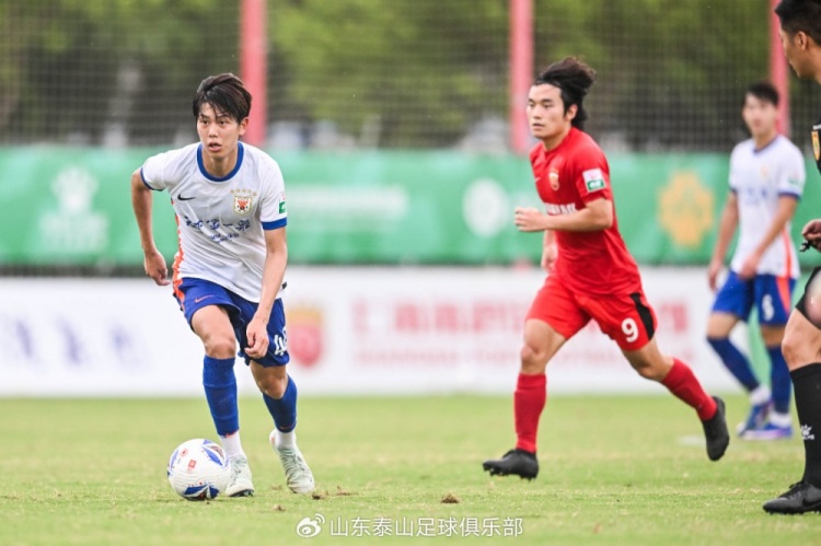山东泰山B队客场3-1力克富盛经开 提前两轮锁定中乙争冠组席位 山东泰山B队客场3-1力克富盛经开 提前两轮锁定中乙争冠组席位
