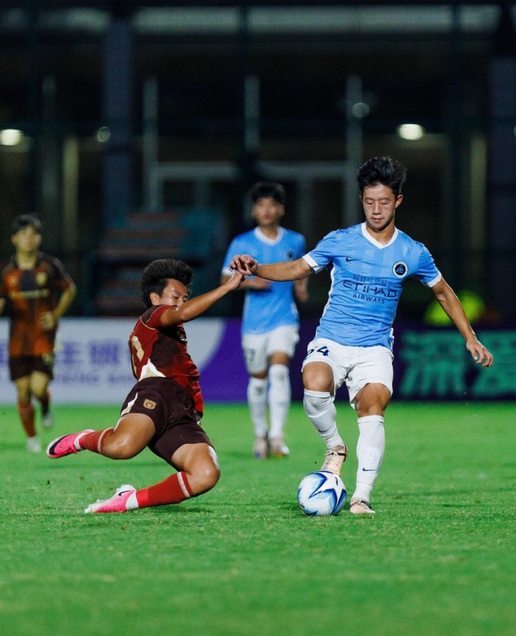 深圳新鹏城U20主场2比1逆转陕西联合U20 程鑫替补远角破门 深圳新鹏城U20主场2比1逆转陕西联合U20 程鑫替补远角破门