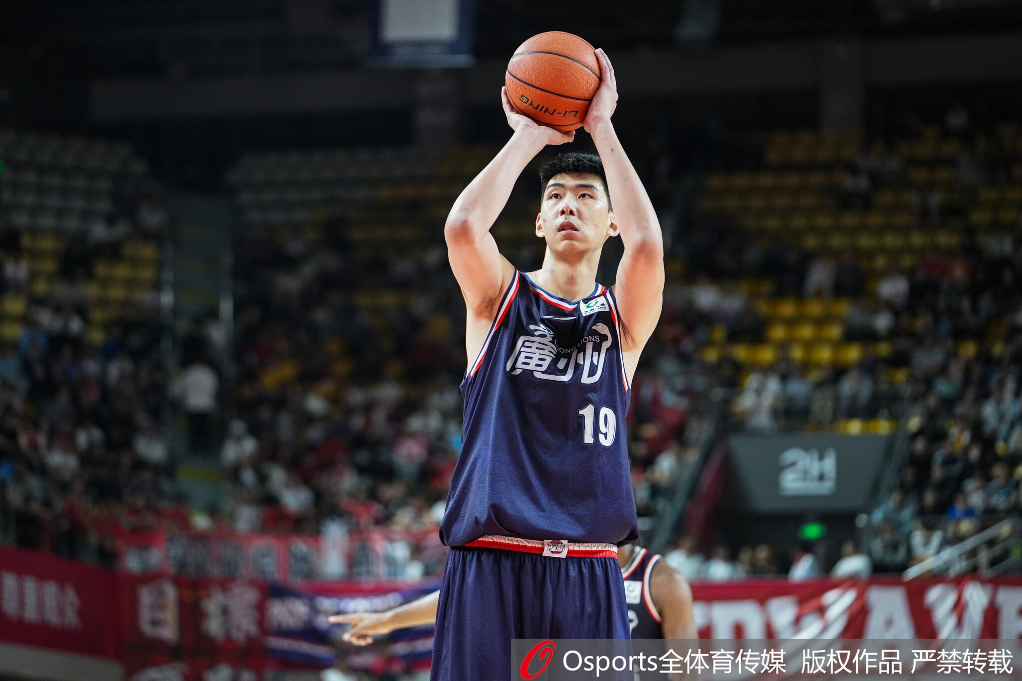广东广州同意解除徐昕租借合同 赴NCAA仍在推进 广东广州同意解除徐昕租借合同 赴NCAA仍在推进