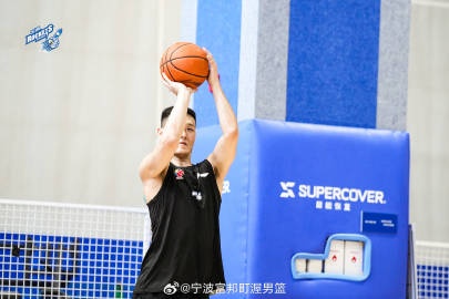 备战新赛季！宁波男篮晒训练日常：对抗 投篮持续进行
