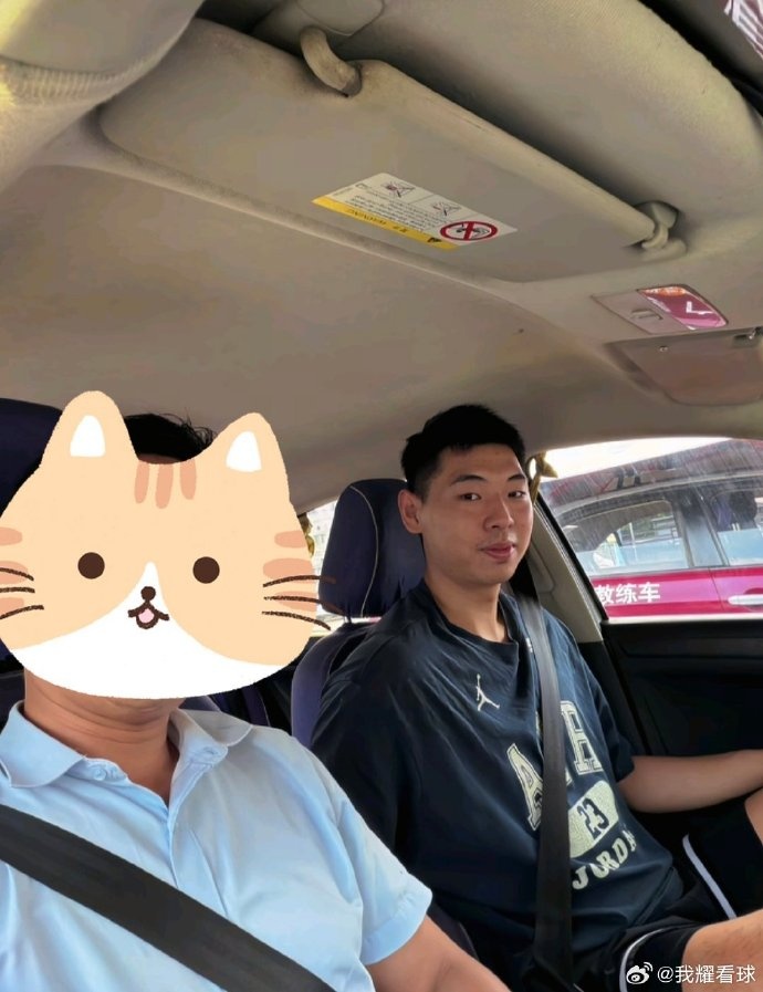 可算休假了！博主：崔永熙刚回到东莞 就直奔驾校练车了